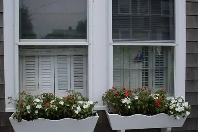 3ème nuit gratuite! * (Voir description) Nantucket in Town 3 Bedroom 1 Bath Cute House