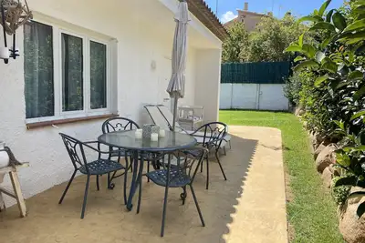 Image de Spectaculaire maison neuve avec 500 mètres de jardin.