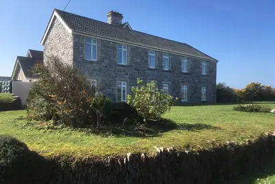Image de Appartement situé dans un magnifique parc avec vue sur la côte et accès aux sentiers côtiers