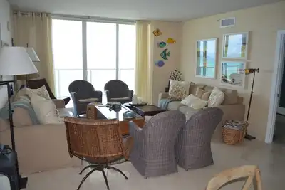 Image de Incroyable appartement dans le meilleur quartier de Miami, La Perla Unit 3703 Str # 00954
