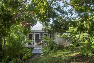 Image de Eco Cabin dans les régions boisées des Caraïbes lointaines