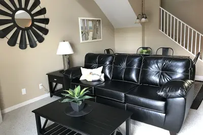 Image de Condo 3 chambres / 3 salles de bain au bord du lac! Great Location avec Boat Slip et Wifi