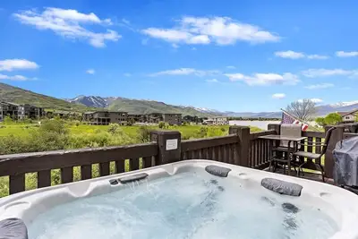 Image de Remodeled Mountain Condo - 2 Bedroom Huntsville Location de vacances