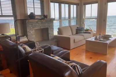 Image de Vivre sur le bord! Le luxe du bord de mer Ă son meilleur!