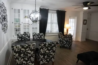 Image de Belle 2Bd \/ 2Ba au coeur du centre-ville d'Atlanta! C'est donc pratique!