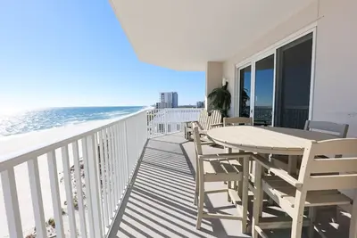 Windermere 608-NewOwner / Big Reduction! Location au mois disponible!