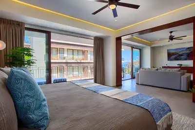 Image de Condo élégant et moderne à Oceana<br> Meilleur gymnase, piscine sur le toit, vieille ville
