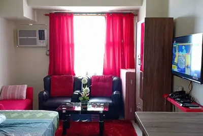 Image de Coleen's Bedsit at Horizons 101