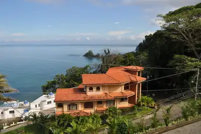 Image de Luxury 2 Level House Infinity Pool 5 min à pied Playa Blanca # 1 Beach Costa Rica