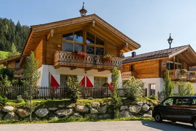 Image de Chalet avec jardin dans la forĂŞt du Pinzgau