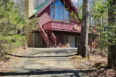 Image de Chalet confortable mais spacieuse au Mt. Mitchell terrain de golf