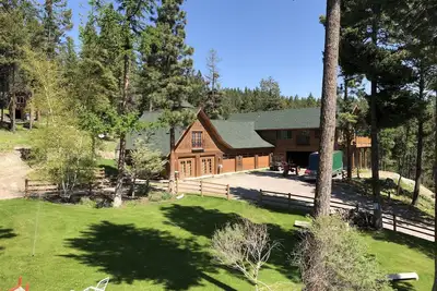 5 Star Private Gated 10 Acre Estate 4 Bedrms 5 Bathrms Sleeps 10 Chefs Kitchen