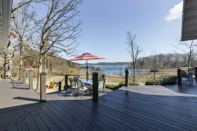Image de Lake Front Lodge - Accès facile au lac Table Rock