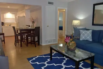 Image de Uptown Dallas - Cozy 1 bd # 3, WiFi, Parking, Près de Restaurants & Shops & Safe