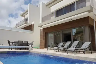 Image de Villa de luxe avec piscine privée 6 (à 8) personnes