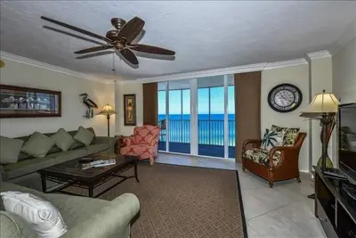 Image de Lors de vos prochaines vacances, offrez-vous des couchers de soleil incroyables et l'une des premières unités de Siesta Key.