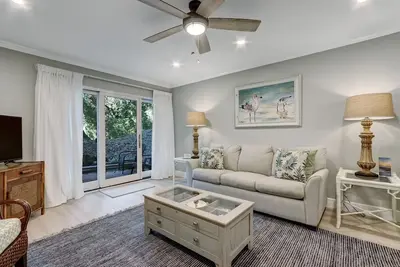 Image de condo plage parfaite en bois sur l'île Amelia - Très bien situé et prix!