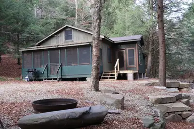 Image de Endroit calme le long d'un beau ruisseau de mountian!