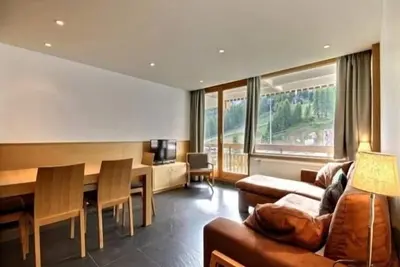 Image de Bel appartement rénové avec terrasse, au pied des pistes