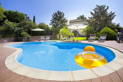 Image de Amore Rentals - Villa Il Pino with Private Pool, Garden, Bbq, Parking