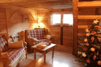 Image de Chalet indépendant en station d'Arèches Beaufort. Charme et chaleureux