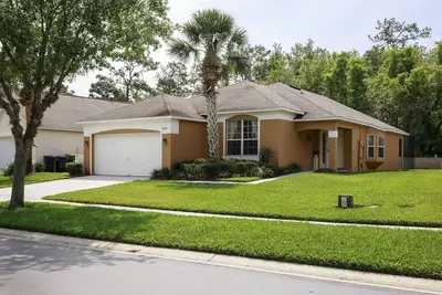 Image de Votre voyage Disney parfait commence à Emerald Island Resort, une expérience cinq étoiles