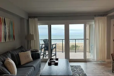 Image de 2br haut de gamme avec une vue fantastique Ocean Front High Point South
