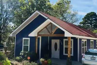 Image de Fantastique maison récemment rénovée entre le quartier Hillcrest et Downtown Lr