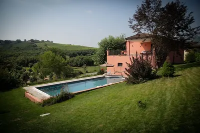 Image de Villa avec piscine dans la \"casa del moré\" langhe Cuneo