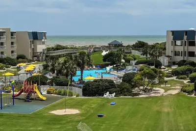 Image de Une place dans la propriété Beach Ocean Front! Récemment rénové 2017!