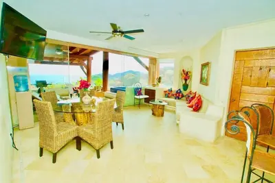 Image de Casa Que Ve Al Mar - Condo de luxe 2 chambres avec Million Dolar Voir