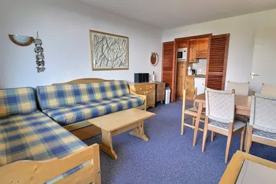 Image de Confortable 2 Pièces avec Balcon et Wi-Fi Gratuit