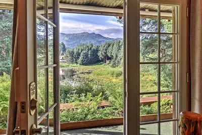 Image de Nouveau! Studio Seldovia isolé avec vue sur le lac et la montagne!
