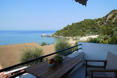 Appartement sur la plage de Glyfada. Profitez de la vue imprenable et de la plage de sable! ! !