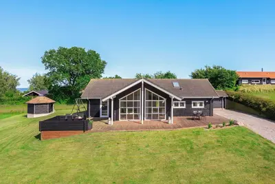 Image de Superbe maison à Rudkøbing avec sauna