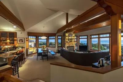Image de Waldport Home avec une vue imprenable