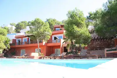 Image de 5 chambres / 5 salles de bain + 2toilet, Private Infinity Pool, 10-12 personnes, 5 ¨ forme ibiz