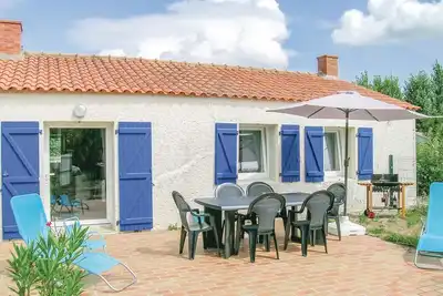Image de Superbe maison à St Urbain avec WiFi
