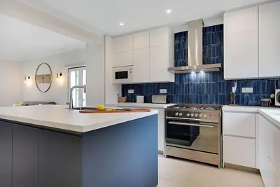 Image de Condo 2 Br / 2 Bath Design Moderne @ Gramacho Golf