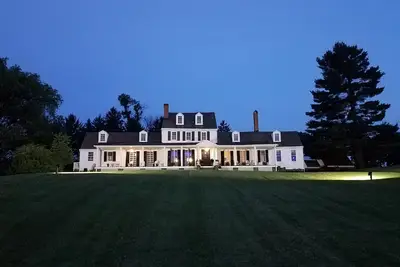 Image de Maison historique nationale avec cadre serein et calme