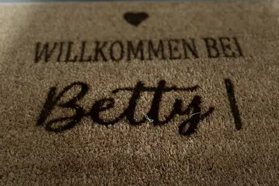 Image de At home with friends and with love and heart for our guests