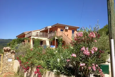 Image de Villa 4 gites de plain pied, adaptés Pmr et Handicapés au calme vue sud dégagée