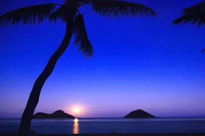 Image de Kailua Lanikai By The Sea - 3 lits, 2 1\/2 bains, 2200 pieds carrés, A \/ C, piscine, couchage