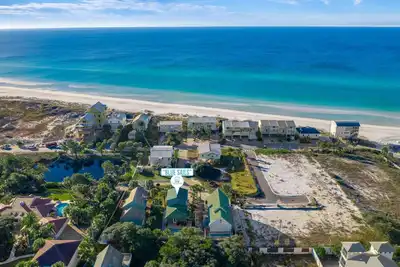 Image de Piscine privée - Vues du golfe - Pour toute la famille - 100 mètres de la plage! -3 rois