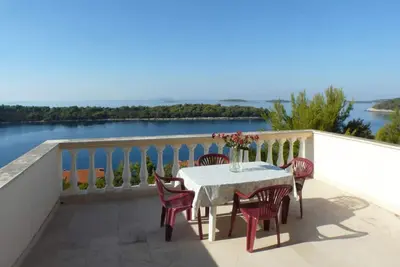 Appartement proche plage avec terrasse et vue mer
