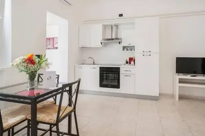 Image de Appartement de trois pièces avec balcon à quelques pas du centre!
