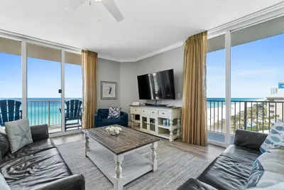 Image de Tidewater 5th Floor Sleeps 12 - En front de mer - Piscine devant le golfe, piscine intérieure et plus!
