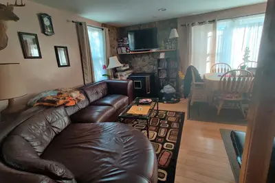 Image de Cottage accueillant pour les familles près d'une petite rivière au cœur des Catskills.