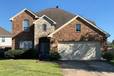 Image de Une maison de 2 étages chaleureuse, propre et confortable à Mission Bend, Houston Tx