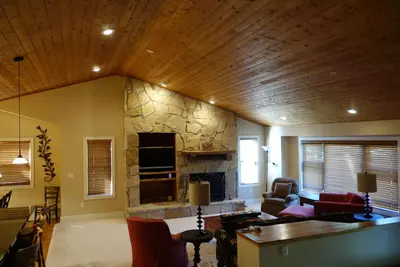 Image de Maison de ville de luxe 4br pour 12 personnes. 4 min en voiture des stations Pcmr ou Deer Valley 2900pc